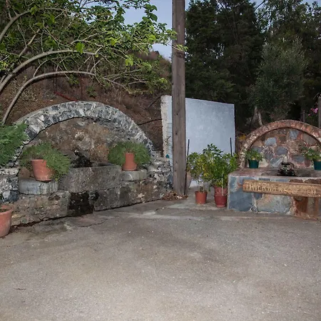 Ammoudi Damnoni